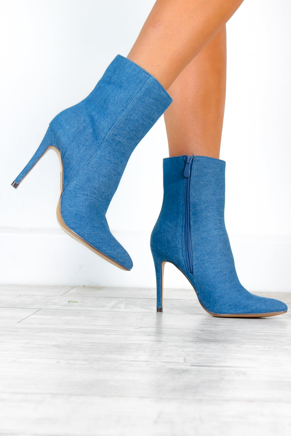 Buy Rocia Black Women Ankle Length Boots Online at Regal Shoes |8197108